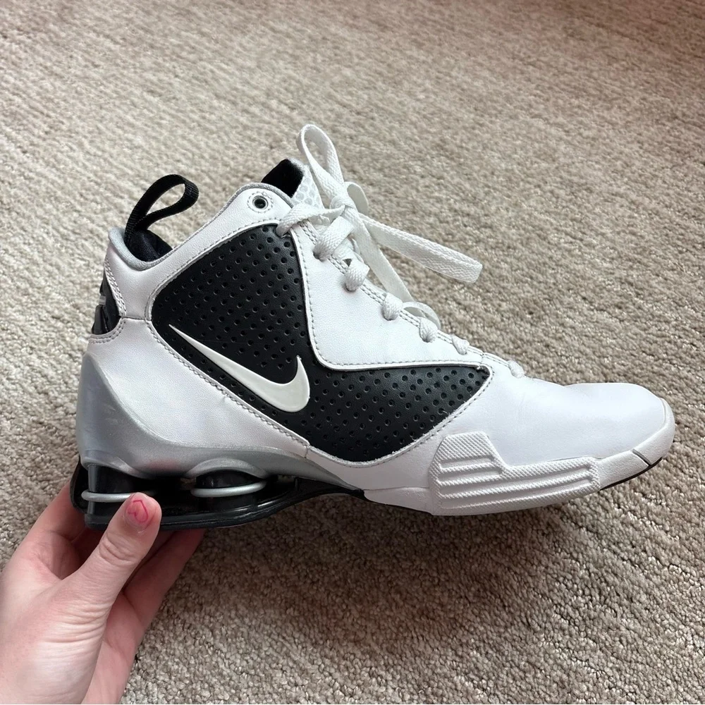 Nike Shox BB Pro Women’s Basketball Shoes - Size 7